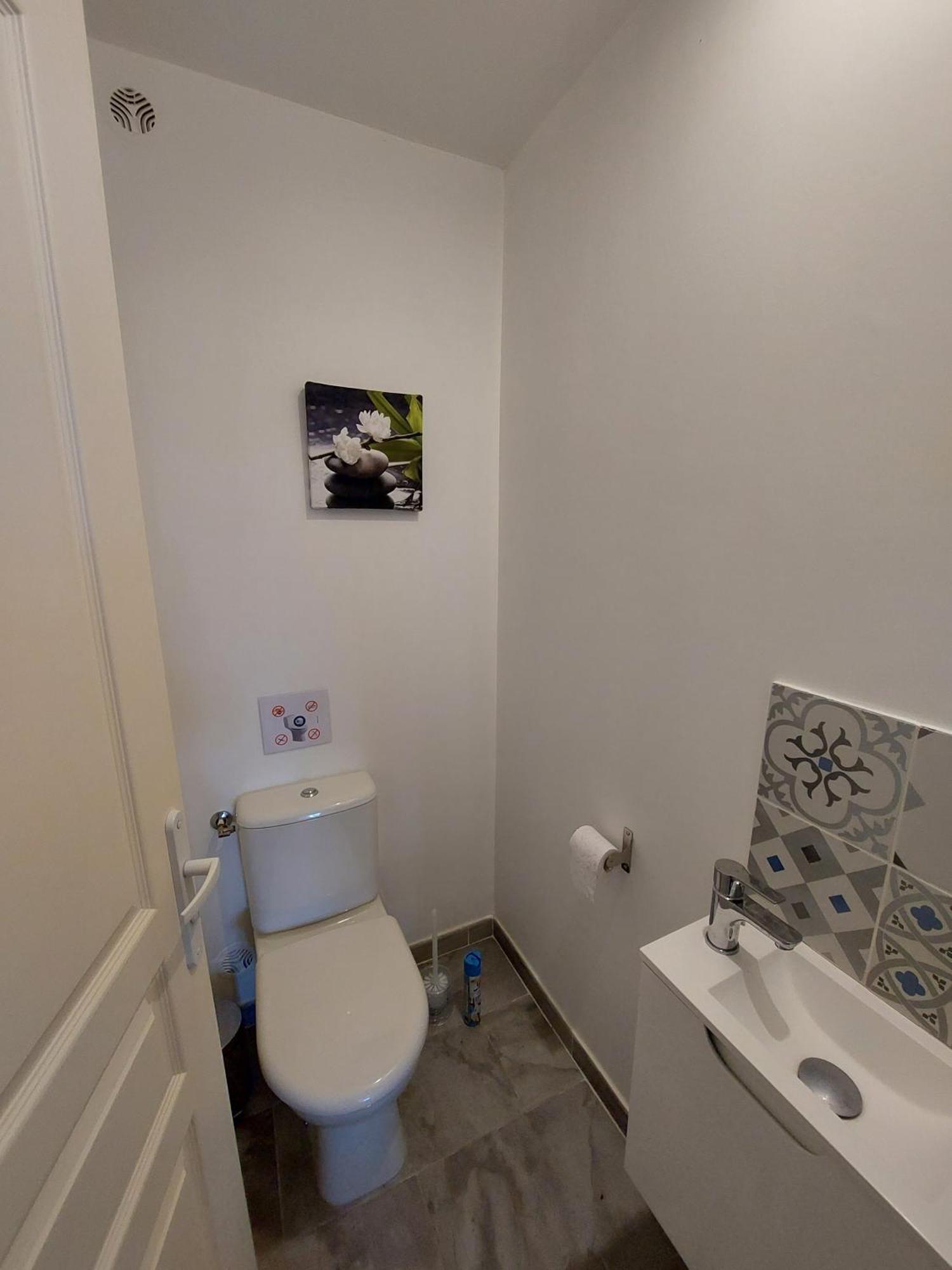 Mas Fontclaire - Sommieres Apartment Bagian luar foto