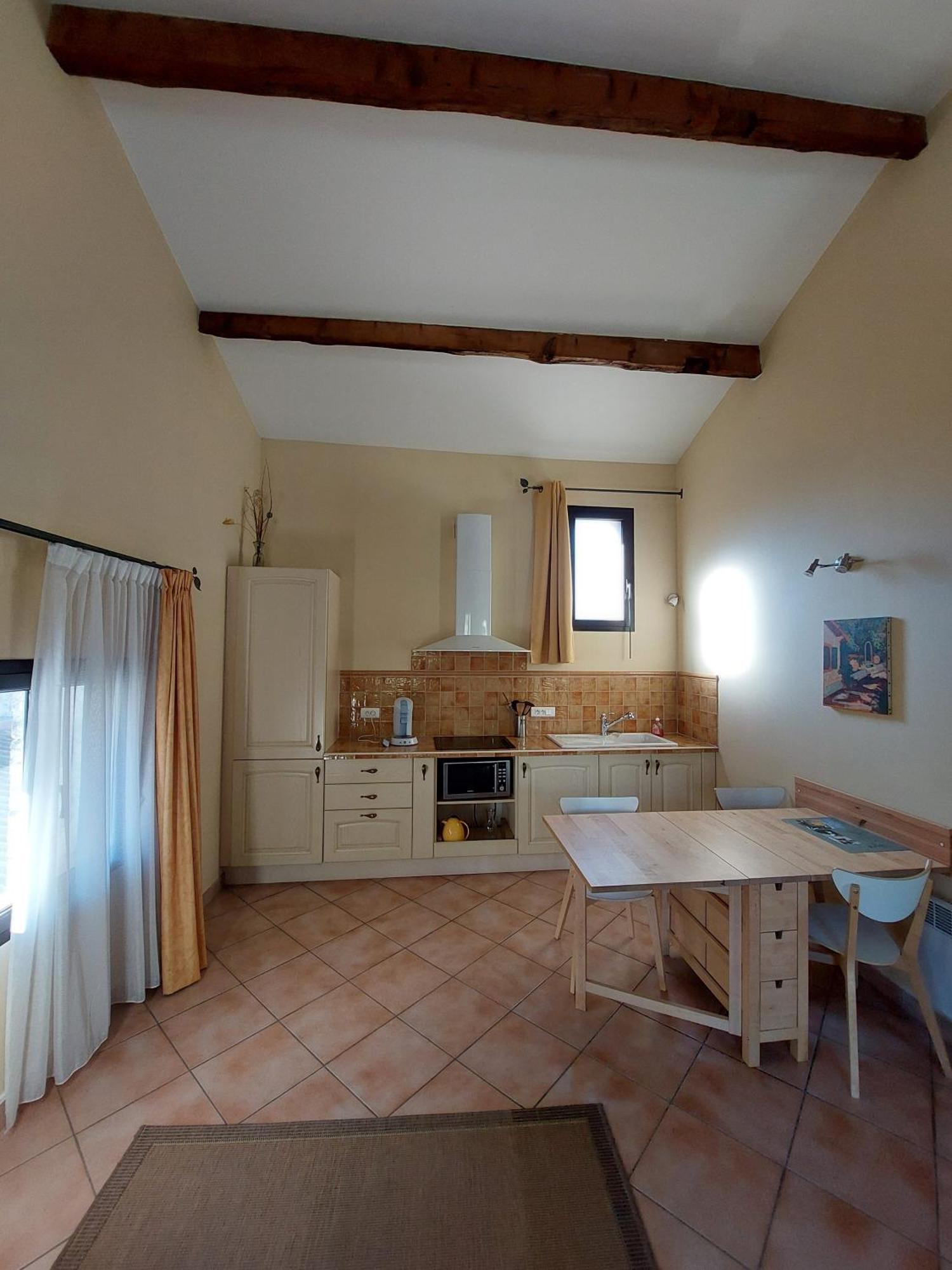 Mas Fontclaire - Sommieres Apartment Bagian luar foto