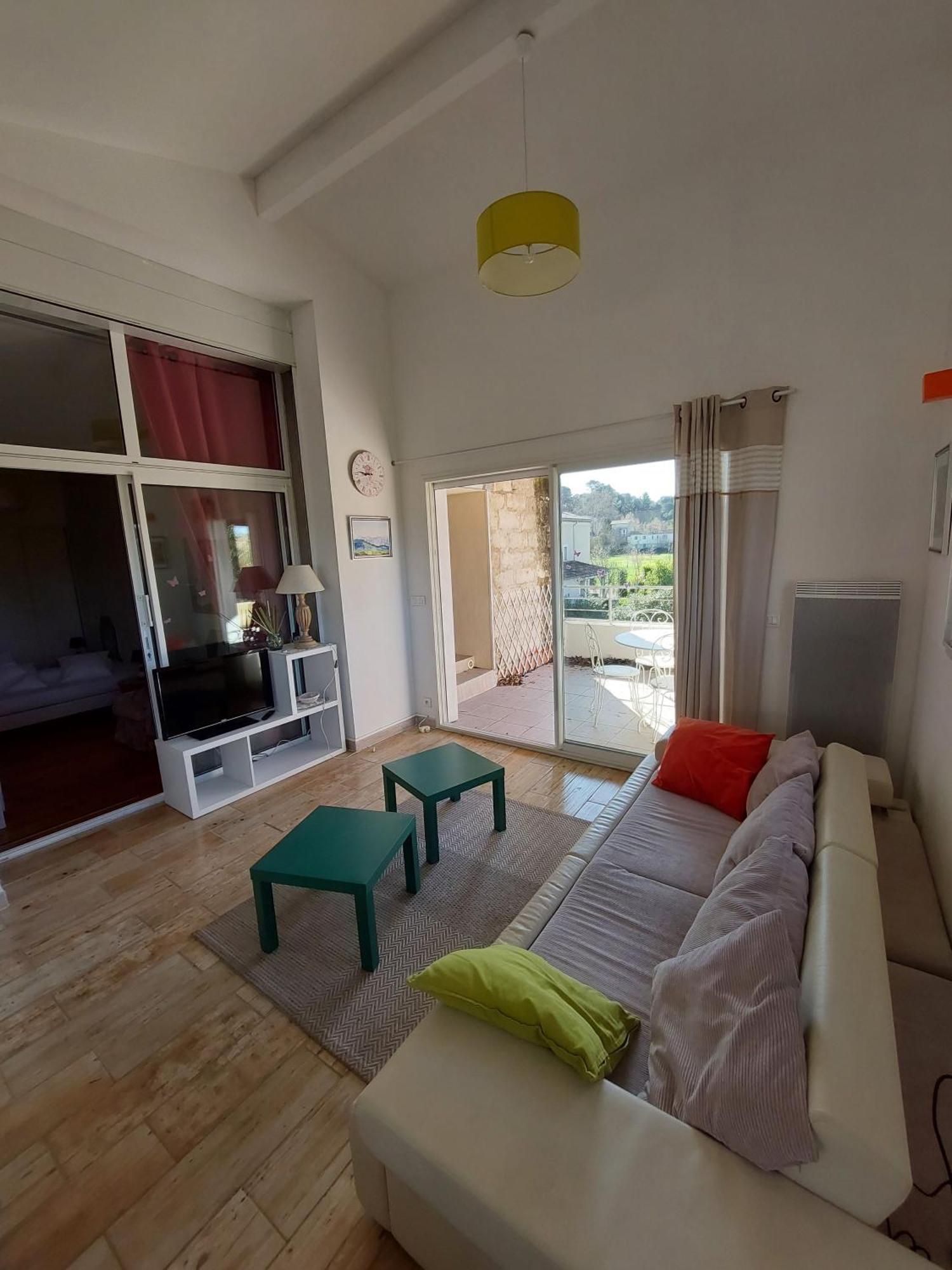 Mas Fontclaire - Sommieres Apartment Bagian luar foto