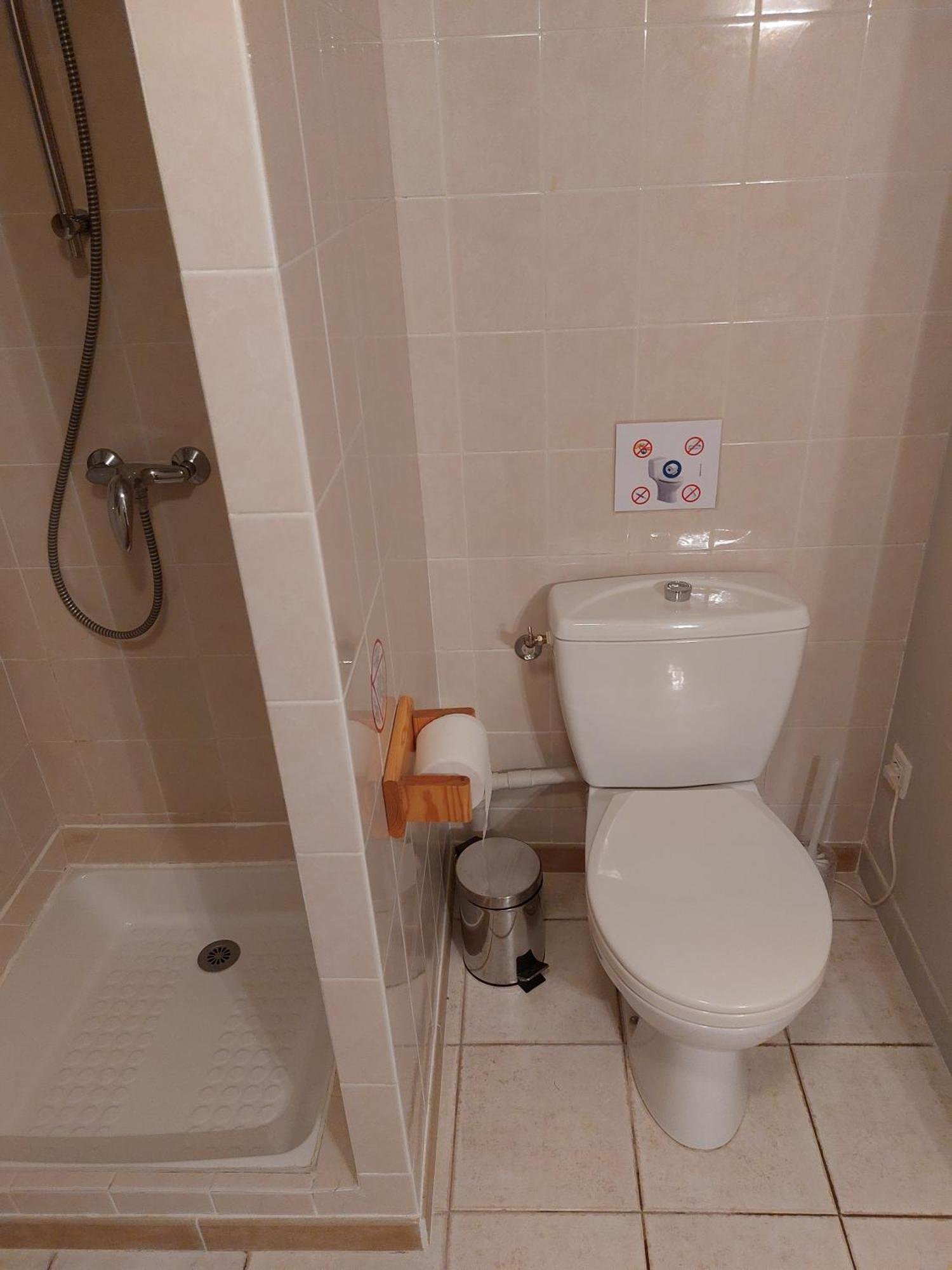 Mas Fontclaire - Sommieres Apartment Bagian luar foto