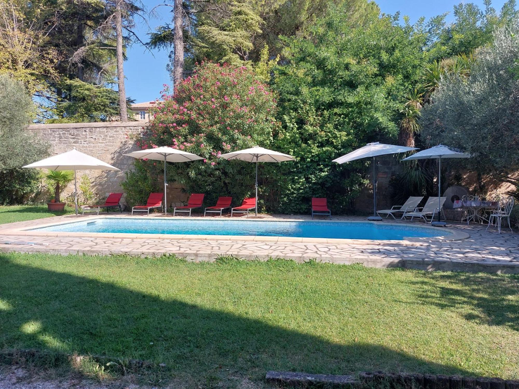 Mas Fontclaire - Sommieres Apartment Bagian luar foto
